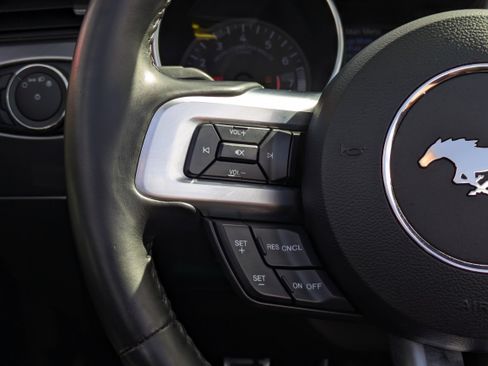 Used 2019 Ford Mustang Premium image 21