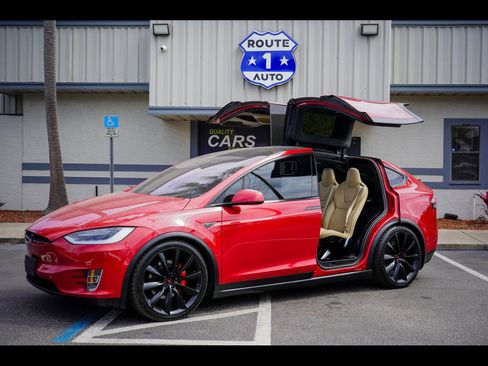 Used 2016 Tesla Model X P90D image 1