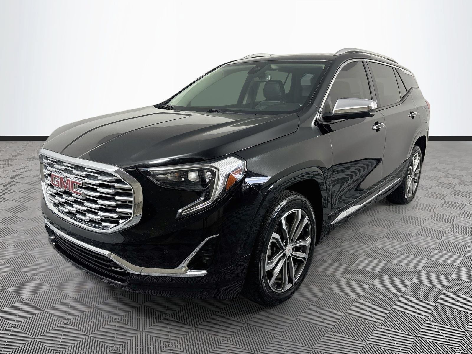 Used 2020 GMC Terrain Denali FWD image 3