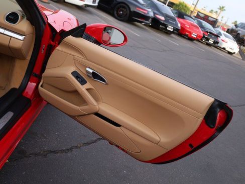 Used 2017 Porsche 718 Boxster RWD image 41