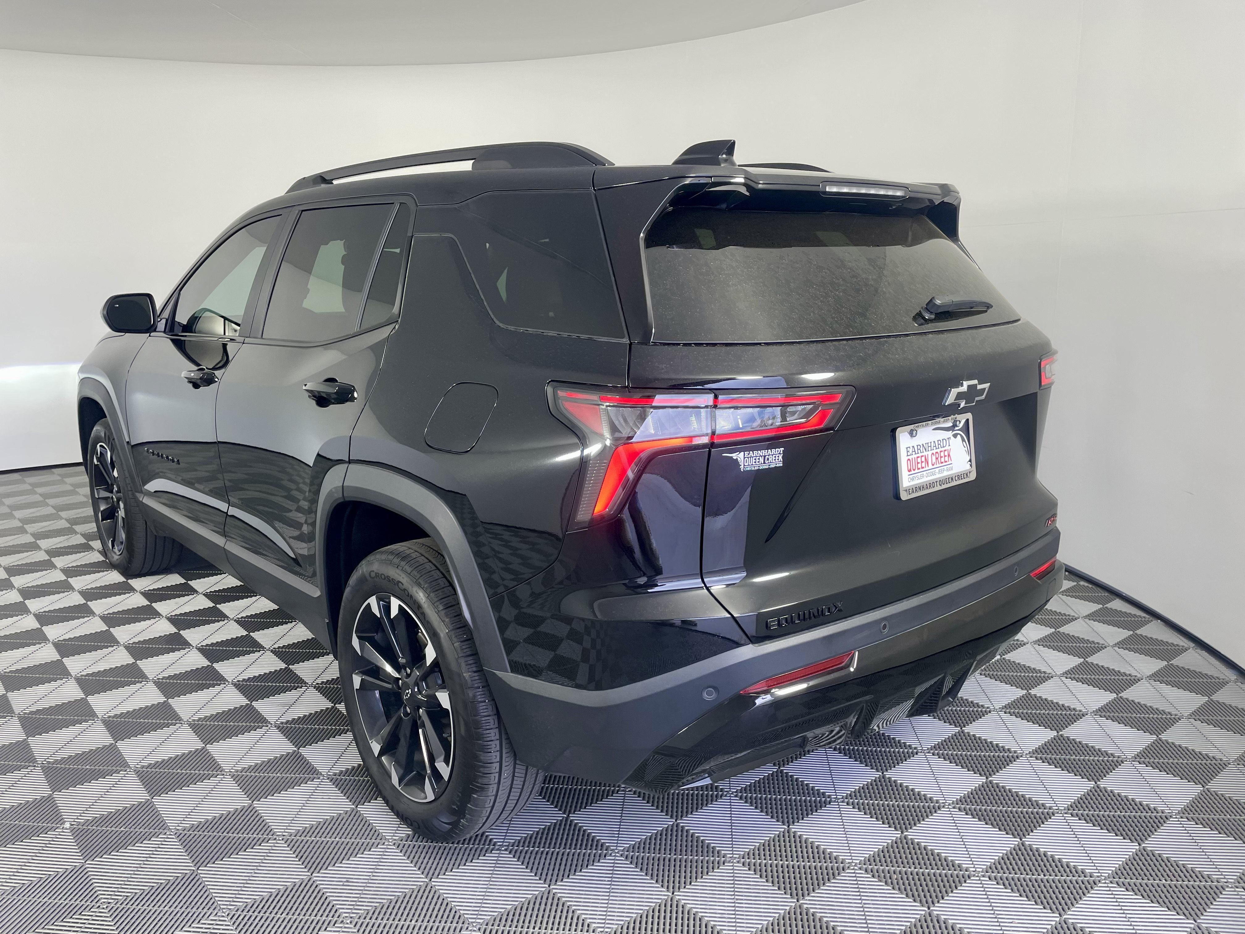 Used 2026 Chevrolet Equinox RS FWD image 3
