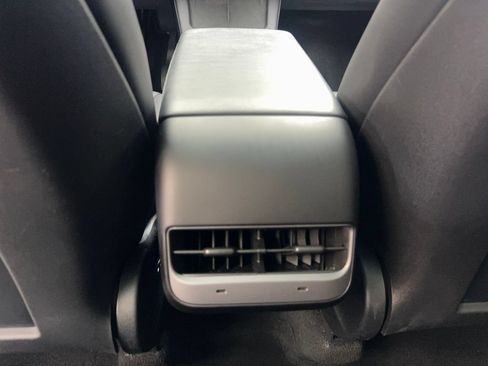 Used 2023 Tesla Model Y Long Range AWD/4WD image 67