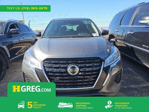 Used 2021 Nissan Kicks S FWD image 1