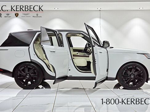 Used 2023 Land Rover Range Rover SE image 13