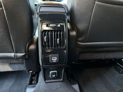 Used 2025 Jeep Compass Limited image 23