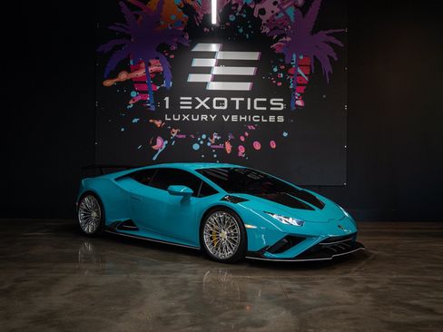 Used 2022 Lamborghini Huracan EVO RWD image 4