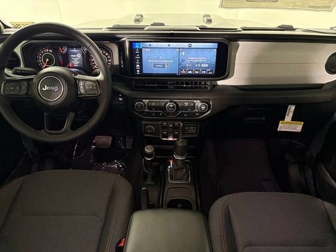New 2026 Jeep Gladiator Sport AWD/4WD image 32