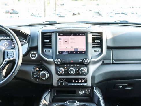 Used 2022 RAM 1500 Big Horn AWD/4WD image 16