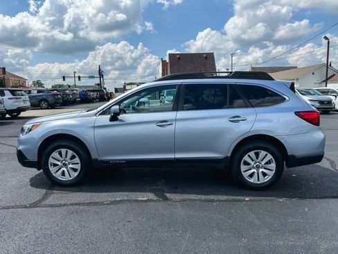 Used 2017 Subaru Outback 2.5i Premium AWD/4WD image 4