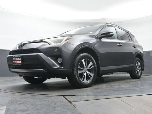 Certified 2018 Toyota RAV4 XLE w/ Plus Extra Value Package AWD/4WD image 28