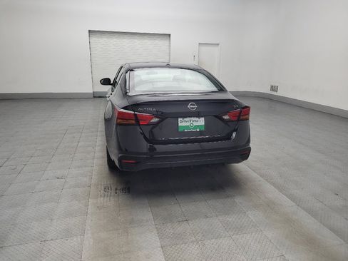 Used 2024 Nissan Altima 2.5 SV image 6