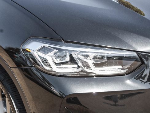 Used 2025 BMW X4 xDrive30i w/ Convenience Package AWD/4WD image 8