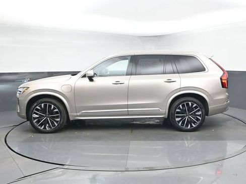 New 2026 Volvo XC90 T8 Plus w/ Protection Package Premier AWD/4WD image 6