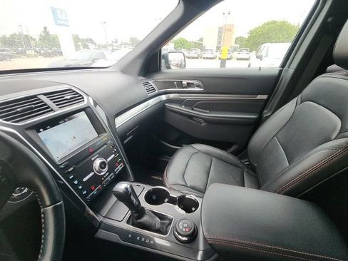 Used 2019 Ford Explorer Sport w/ Ford Safe & Smart Package AWD/4WD image 27