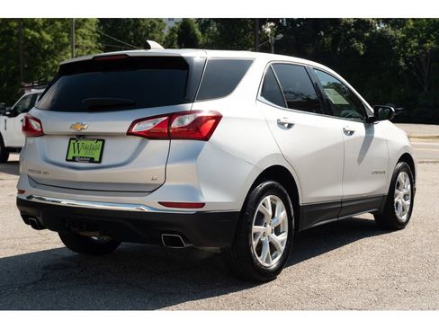 Used 2018 Chevrolet Equinox LT FWD image 8