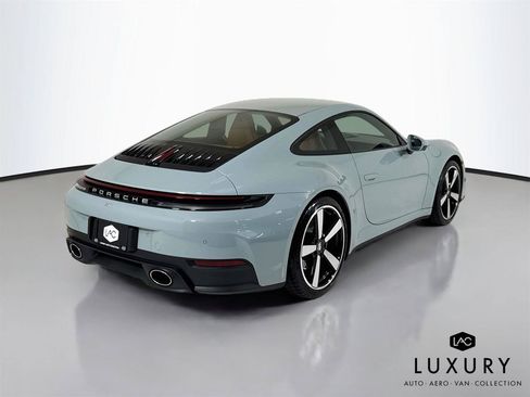 Used 2025 Porsche 911 Carrera RWD image 6
