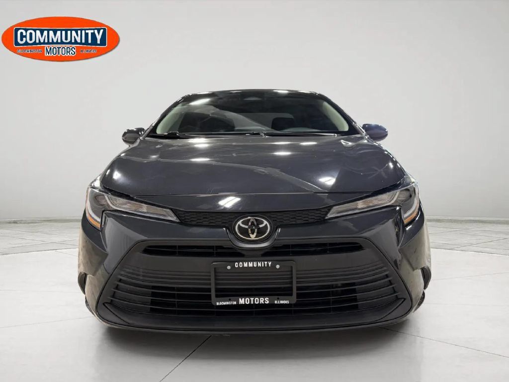 Used 2023 Toyota Corolla LE FWD image 12