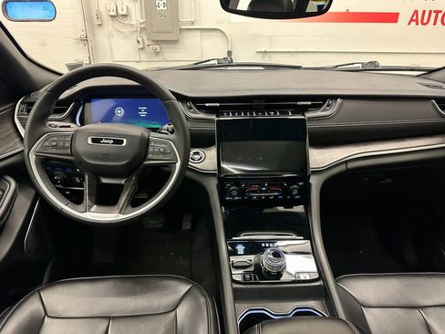 Used 2024 Jeep Grand Cherokee Limited 4xe image 28
