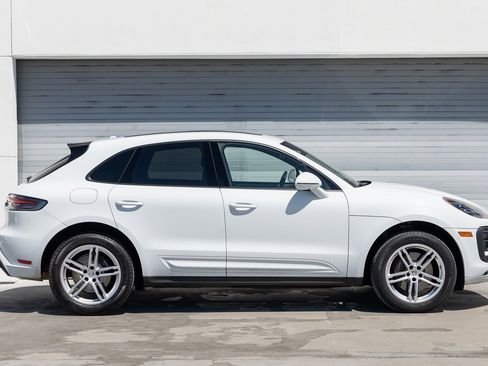 Certified 2023 Porsche Macan image 8