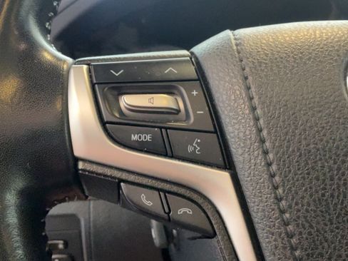 Used 2019 Toyota Land Cruiser AWD/4WD image 18