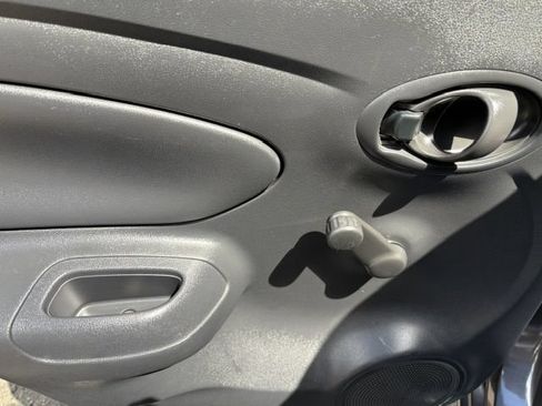 Used 2015 Nissan Versa S FWD image 16