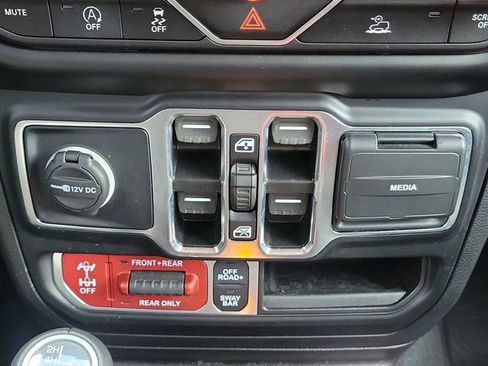 Used 2022 Jeep Gladiator Rubicon w/ Trailer Tow Package image 33