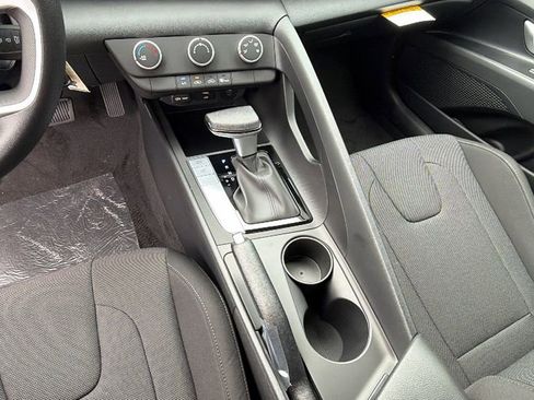 New 2026 Hyundai Elantra SE image 27