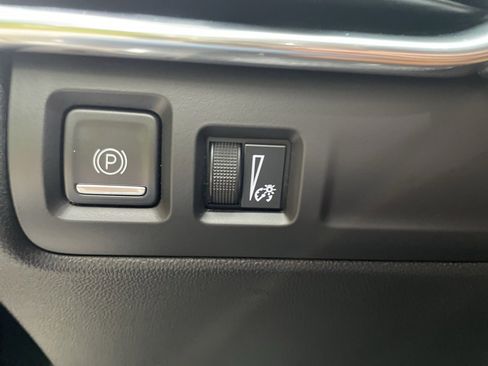 Used 2020 Cadillac XT4 Premium Luxury image 11