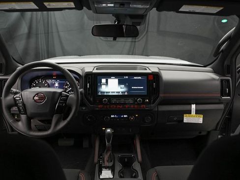 Used 2025 Nissan Frontier PRO-4X w/ Pro Convenience Package image 25