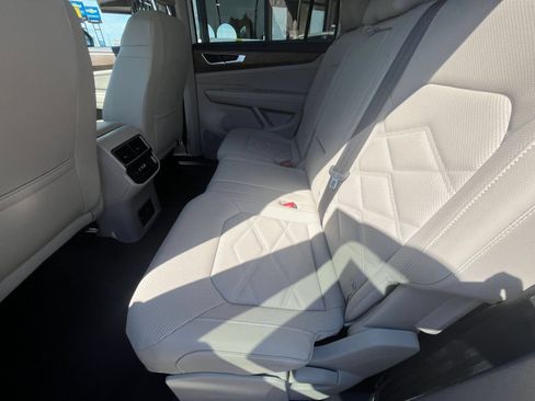 Used 2026 Volkswagen Atlas SE FWD image 28