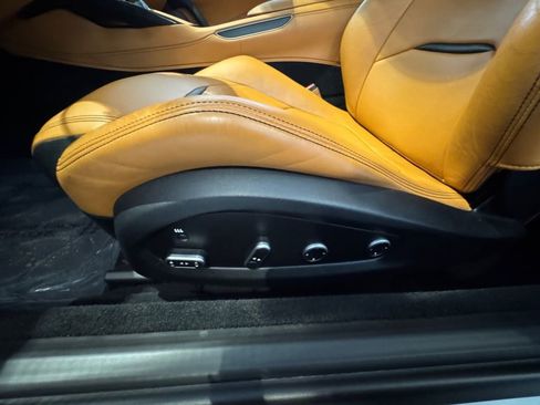 Used 2018 Ferrari GTC4Lusso T image 37