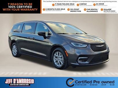 Certified 2023 Chrysler Pacifica Touring-L