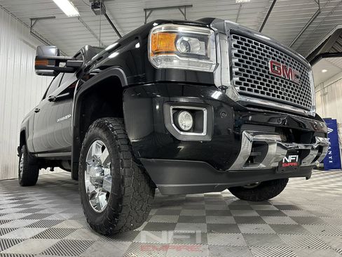 Used 2015 GMC Sierra 2500 Denali w/ Duramax Plus Package image 15