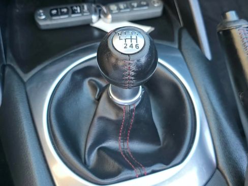 Used 2016 MAZDA MX-5 Miata Club RWD image 19