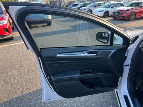 Used 2016 Ford Fusion Titanium image 20