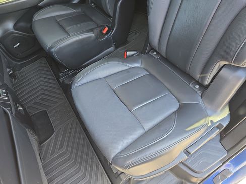 Used 2021 Subaru Ascent Limited w/ Technology Package AWD/4WD image 16