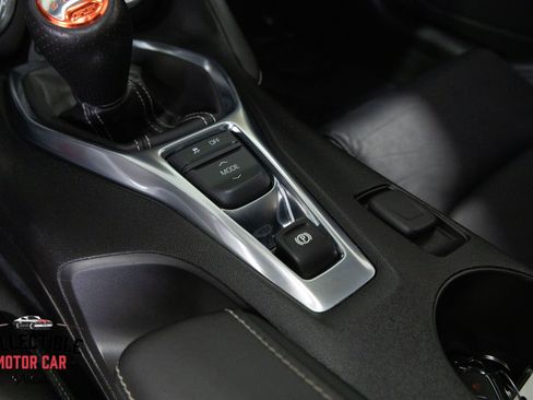 Used 2016 Chevrolet Camaro SS RWD image 98