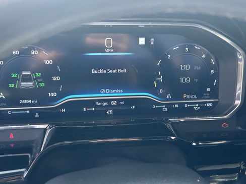 Used 2022 Chevrolet Silverado 1500 LT RWD image 17