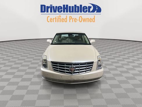 Used 2008 Cadillac DTS image 3