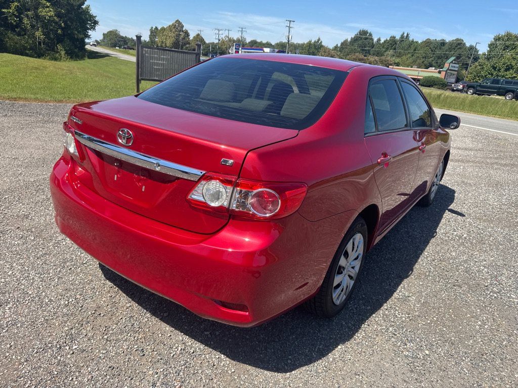 Used 2012 Toyota Corolla LE FWD image 9