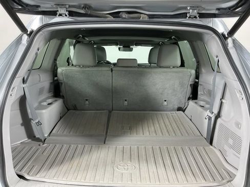 Used 2017 Toyota Highlander XLE AWD/4WD image 30