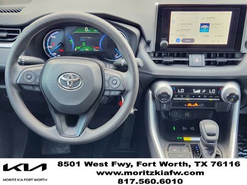 Used 2025 Toyota RAV4 LE AWD/4WD image 25