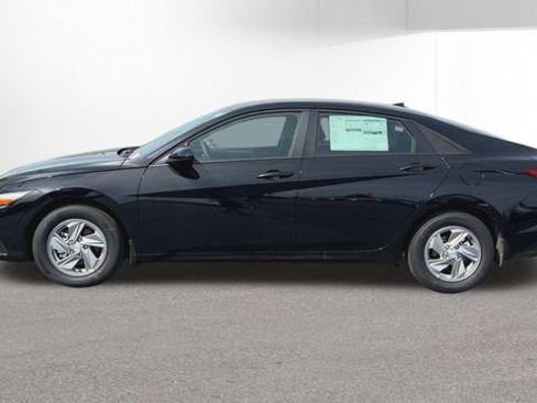 New 2026 Hyundai Elantra SE FWD image 5