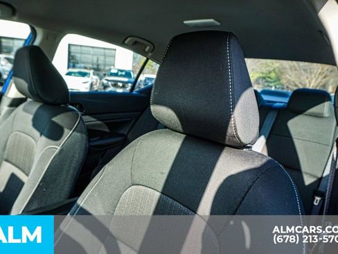 Used 2025 Nissan Altima 2.5 SV image 17