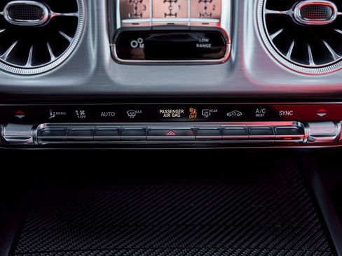 Used 2025 Mercedes-Benz G 63 AMG 4MATIC image 74