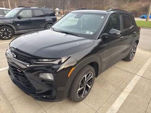 Used 2023 Chevrolet TrailBlazer RS w/ Sun and Liftgate Package image 1