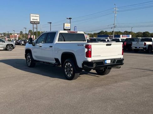 Used 2025 Chevrolet Silverado 2500 Custom w/ Custom Value Package image 6