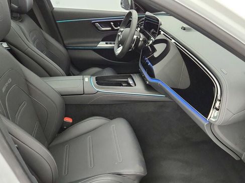 Used 2025 Mercedes-Benz E 53 AMG e 4MATIC Sedan w/ Driver Assistance Package image 23