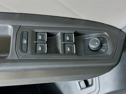 Used 2023 Volkswagen Atlas SE image 15