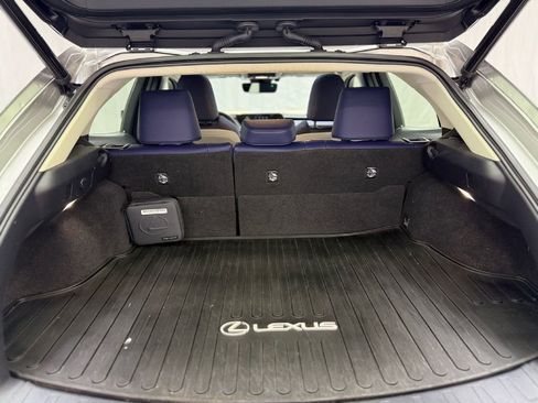 Used 2022 Lexus UX 250h w/ Premium Package image 29